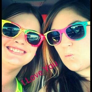 Meet your Posher, Brooke